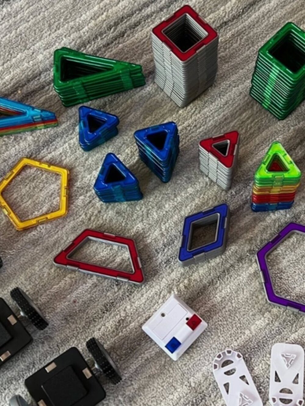 MAGFORMERS MAGNETIC BUILDING TOYS LOT-165 PIECES-EUC!